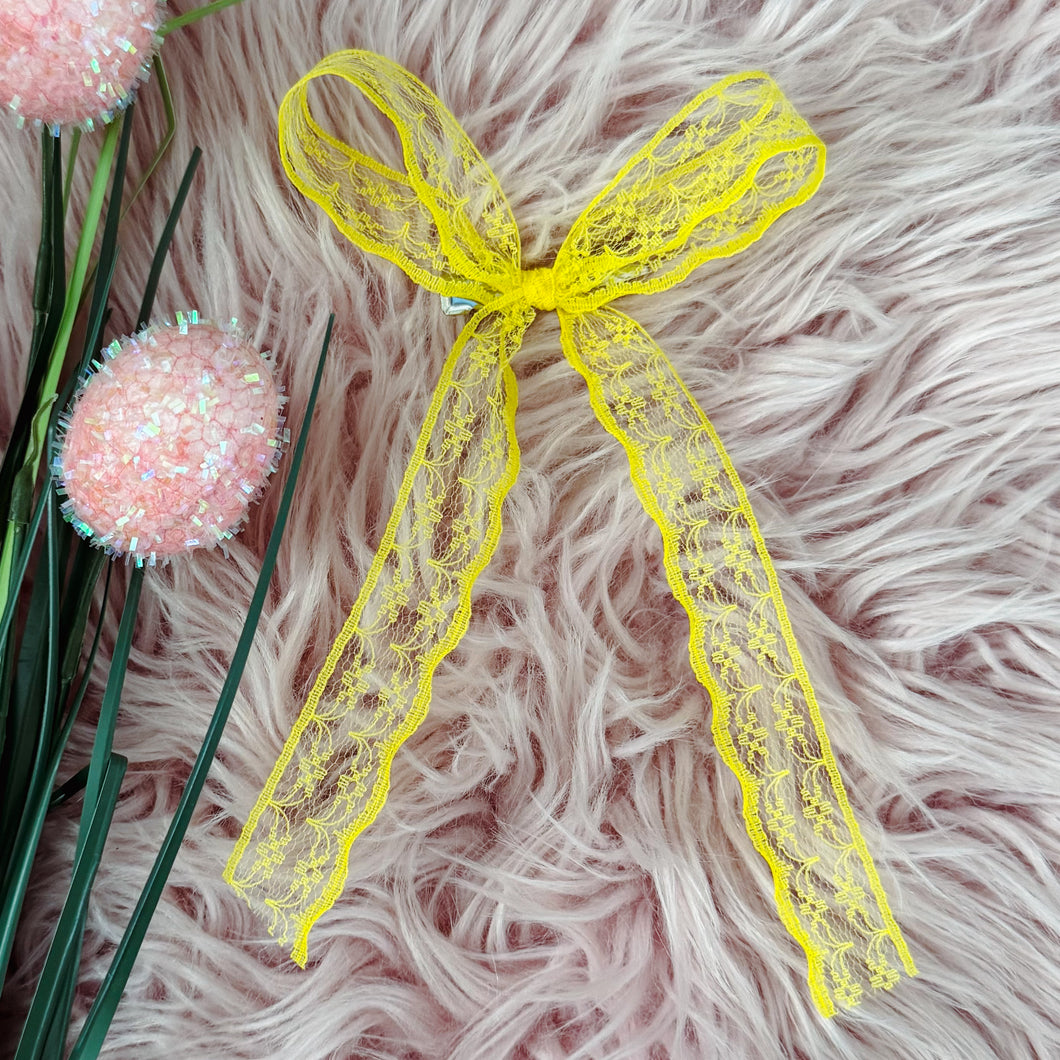 Yellow Lace - Dainty Fables